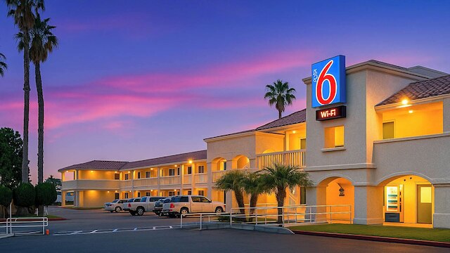 モーテル 6 カールスバッド カリフォルニア ビーチ