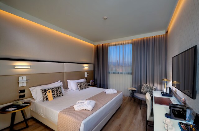 サヴホテル アエミリア ボローニャ