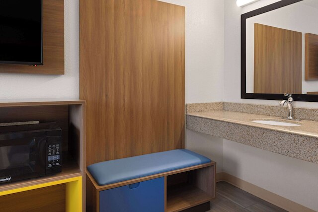 デイズイン&スイーツ・バイ・ウィンダム・インディアナポリス空港東