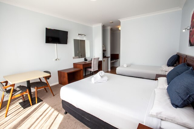 スプリングウッド モーター イン