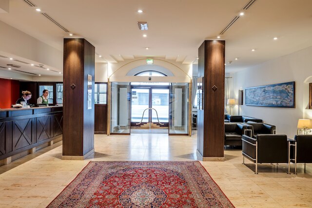 ホテル イムラウアー & ブロウ