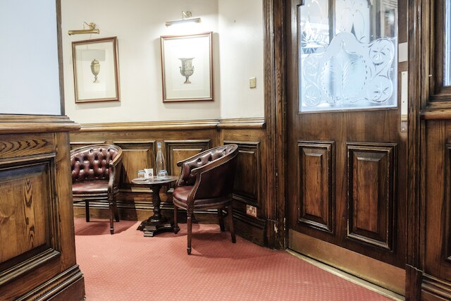 ザ マッド ハッター ホテル