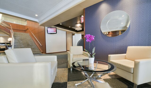 ホテル ユニバーサル モントリオール