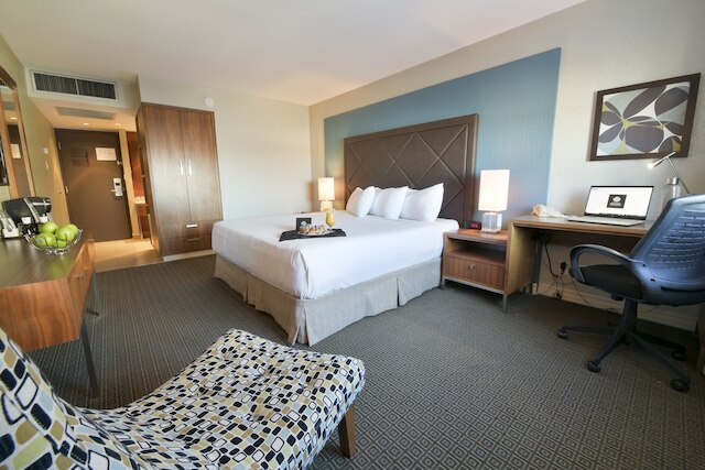 ホテル ユニバーサル モントリオール