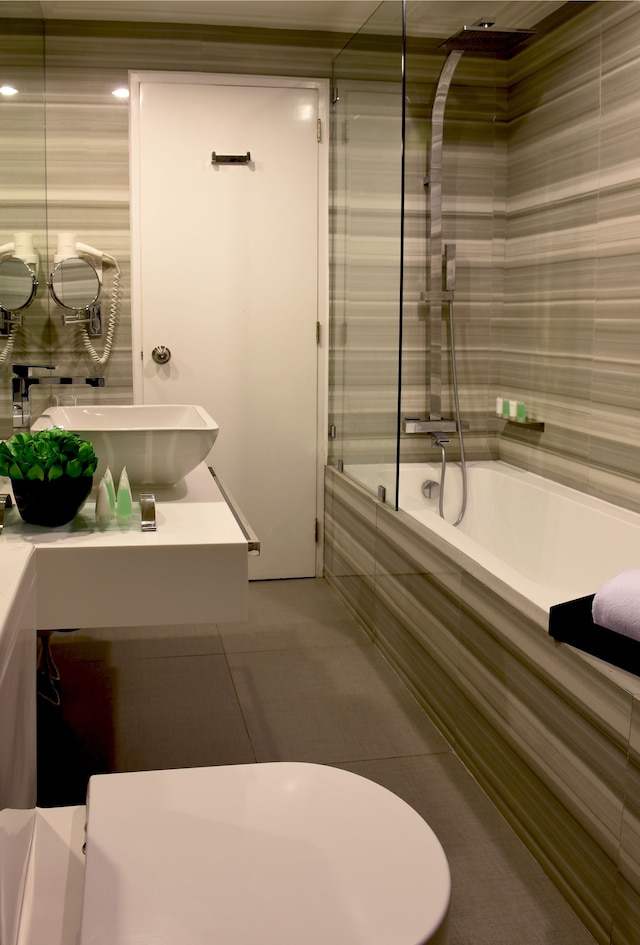 アストリア プラザ