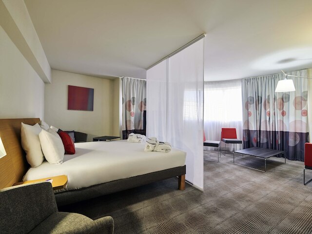 ノボテル パリ 13 ポルテ ディタリー