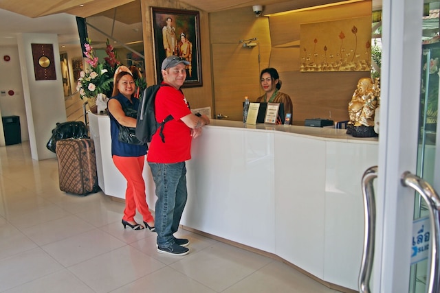 カビン ブリ グリーン ホテル