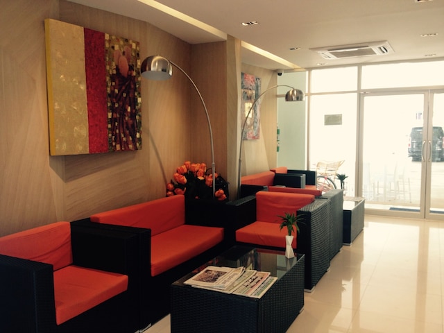 カビン ブリ グリーン ホテル