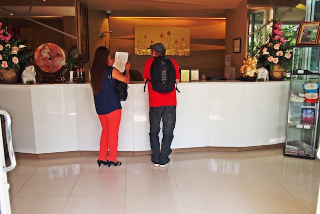 カビン ブリ グリーン ホテル