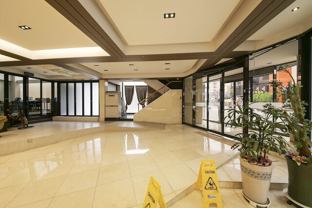 ベニキア チョナン ツーリスト ホテル