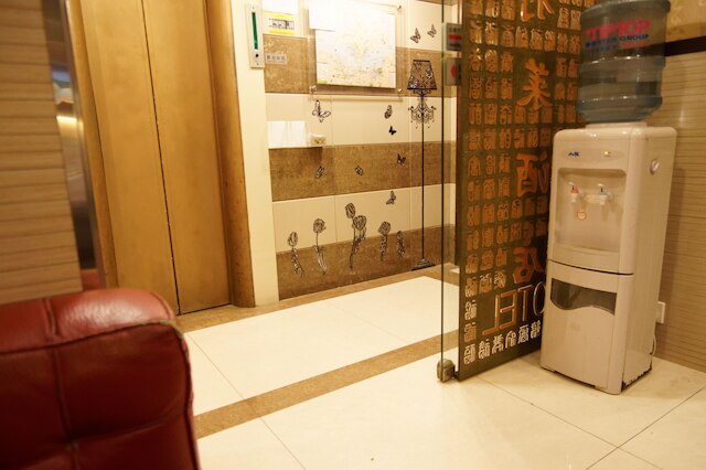 ライ レイ ホステル (威利萊酒店)