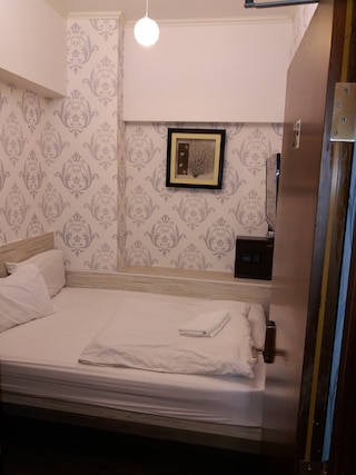 ライ レイ ホステル (威利萊酒店)