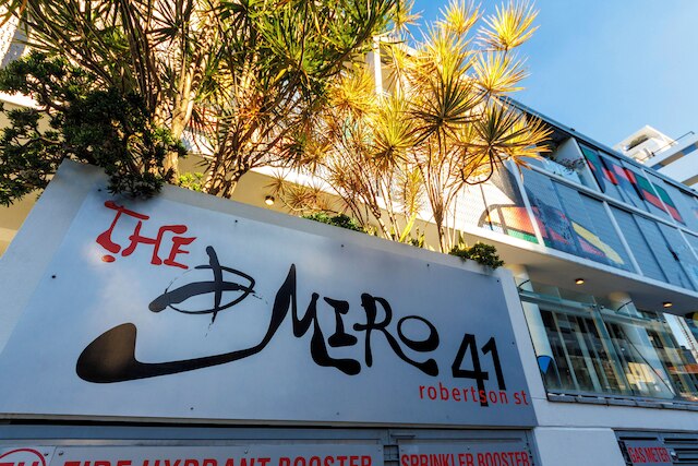 ミロ アパートメンツ