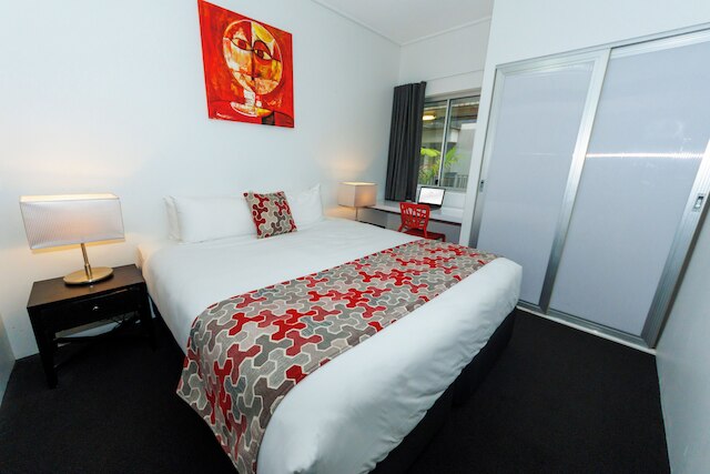 ミロ アパートメンツ