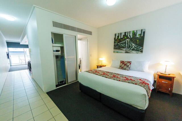 ミロ アパートメンツ