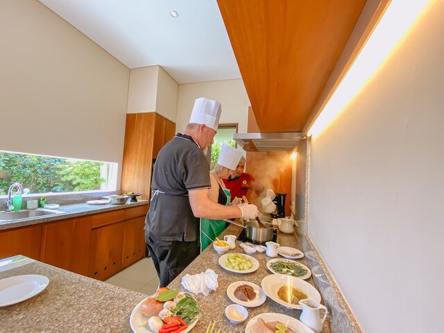 ザ カシ ヴィラズ & スパ