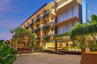 バリ チャヤ ホテル レギャン