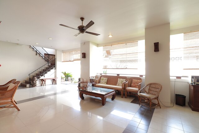 OYO 493 マリズ ルーム