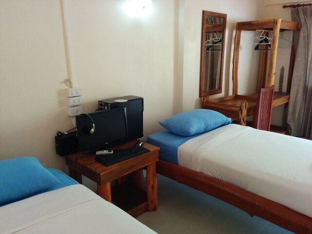 パラダイス バンガローズ