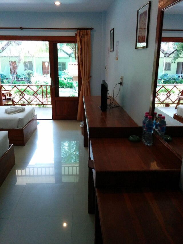 パラダイス バンガローズ