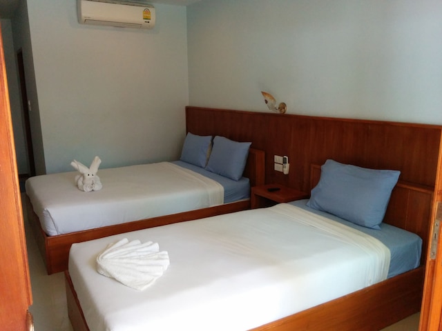 パラダイス バンガローズ