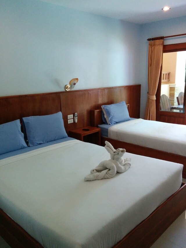 パラダイス バンガローズ