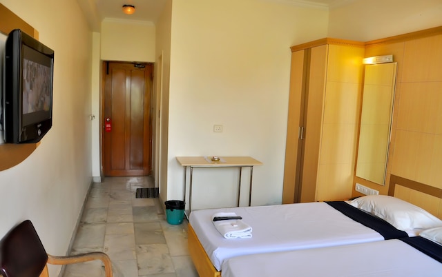 ナヤガラ ホテル