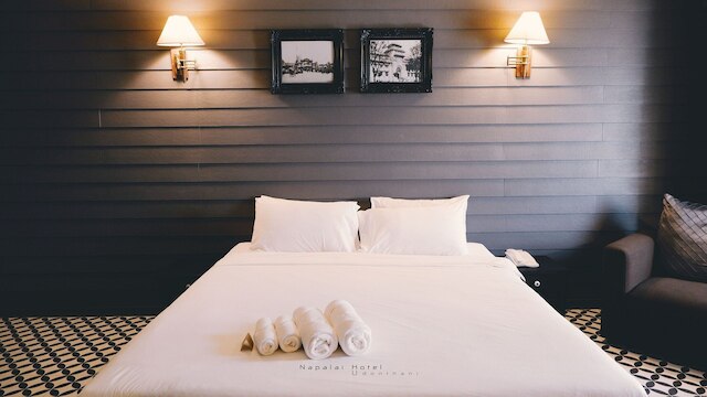 ナパライ ホテル