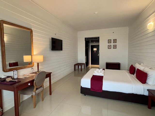 ナパライ ホテル