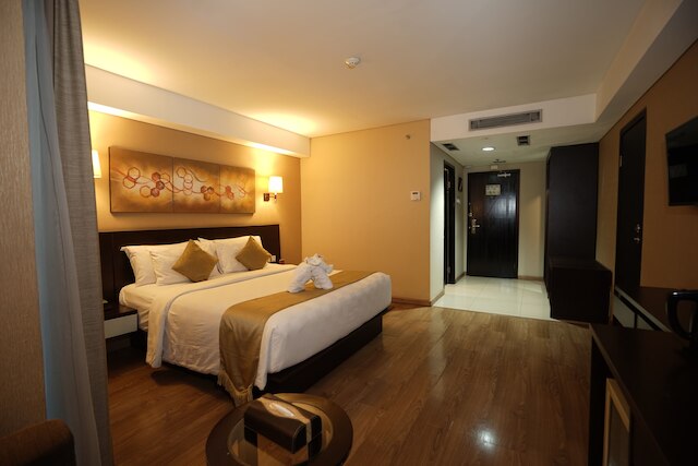 ベストウェスタン  プレミア ザ ハイブ