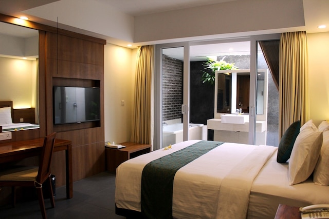 パラゴン ホテル スミニャック