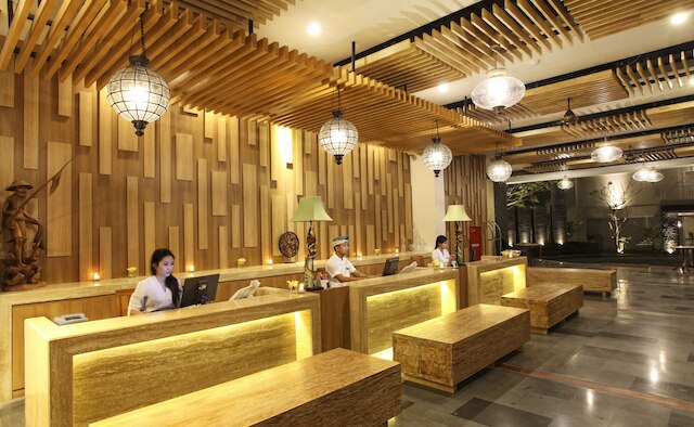 パラゴン ホテル スミニャック