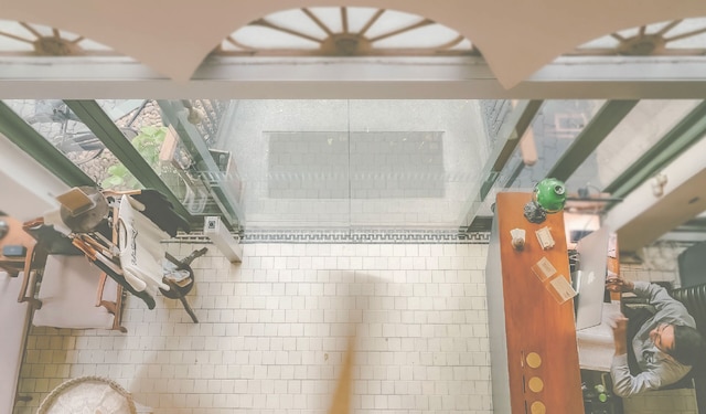 イエスタデイ ホテル