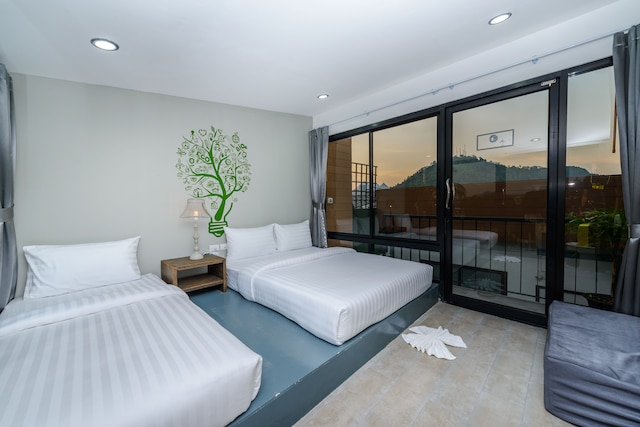 エコ ホステル プーケット