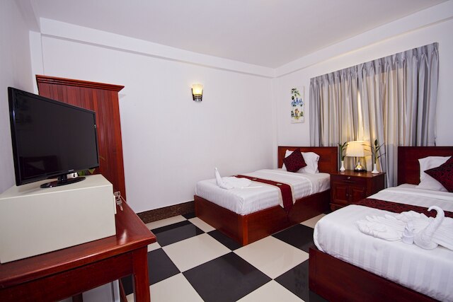 オーバーフロー ゲストハウス