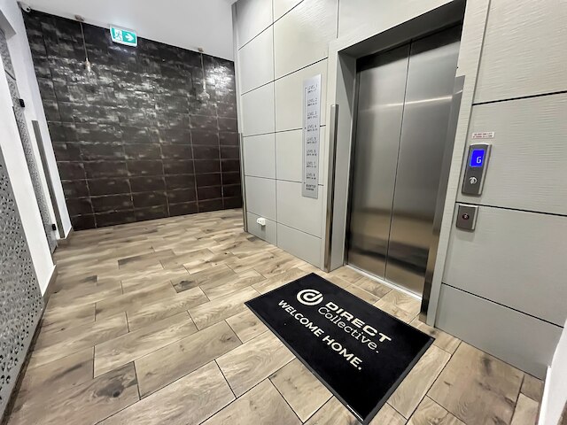 ダイレクト・コレクティブ - パビリオンとガバナー・オン・ブルックス