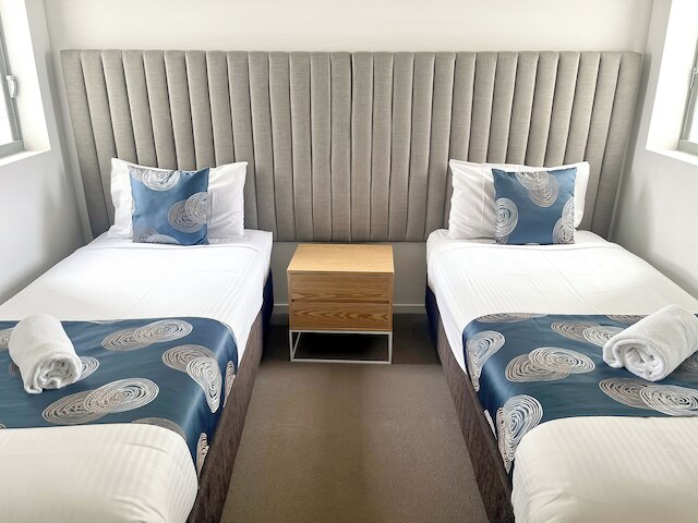 ダイレクト・コレクティブ - パビリオンとガバナー・オン・ブルックス