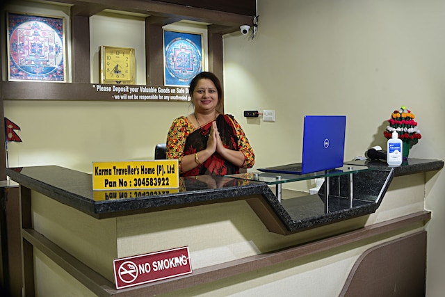 カルマ  ホテル  ネパール