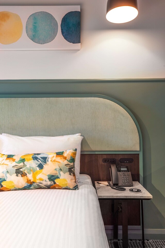 ナイトリエ ミッチェルトン ザ ブルック