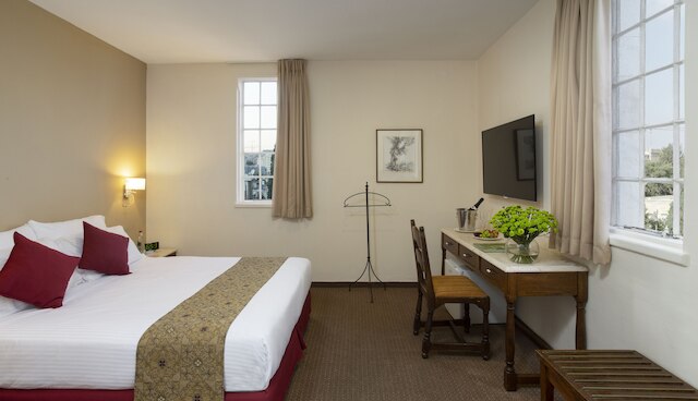 YMCA スリー アーチズ ホテル