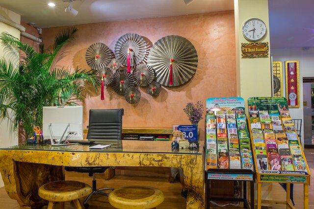 チェンマイ ワロロス ブティック ホテル