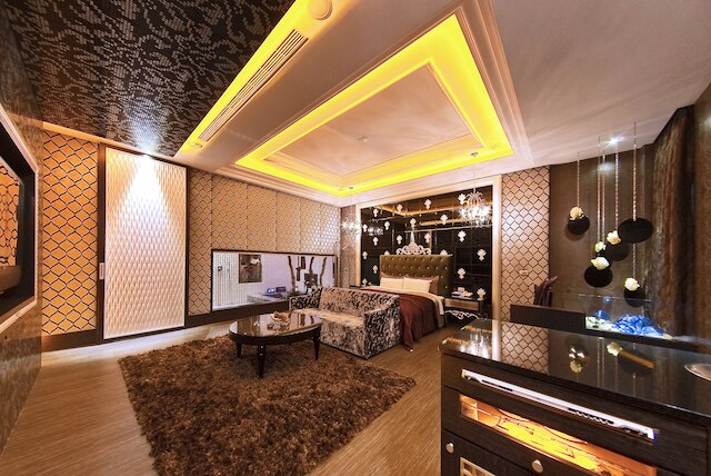 ジィン シャ モーテル (金沙汽車旅館)