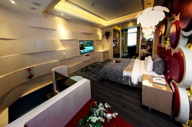 ジィン シャ モーテル (金沙汽車旅館)