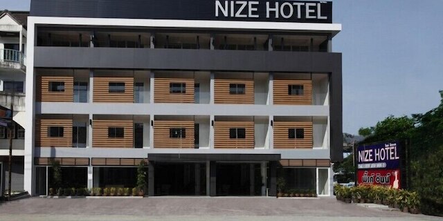 ナイズ・ホテル