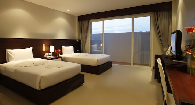 ナイズ・ホテル