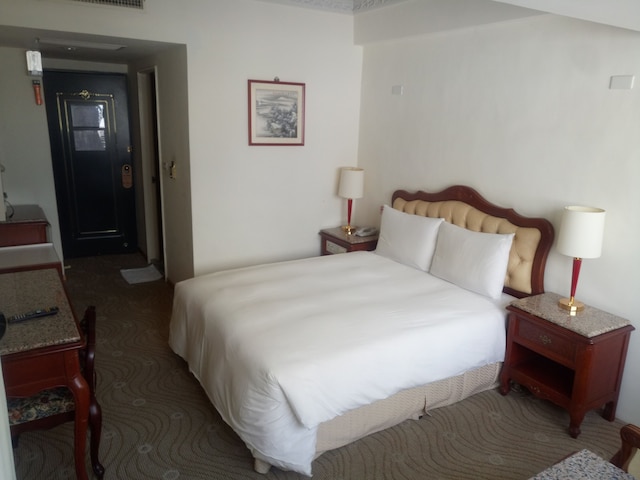 花東ホテル (花東客棧)