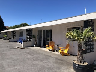 アデルフィ モーテル