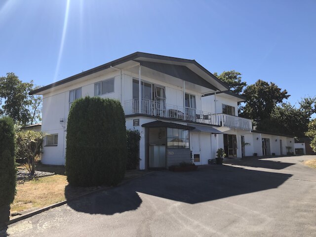 アデルフィ モーテル