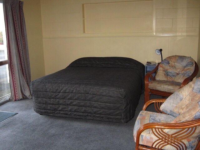 アデルフィ モーテル