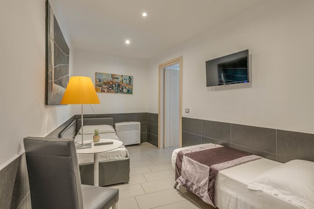 トレヴィ パレス ホテル